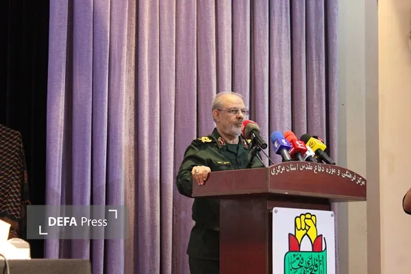 گرامیداشت یاد شهید نائینی و تکریم پیشران‌های رسانه در اراک؛ حضور سردار محبی در مراسم تجلیل از خبرنگاران+ تصاویر
