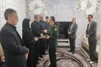 تصاویر/ دیدار با خانواده شهدای جنگ رمضان در شهرستان ایوان