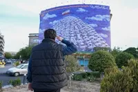 دیوارنگاره میدان راه آهن «به یادِ دریادلان دنا»