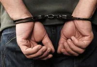 دستگیری شرور مسلح پس از تیراندازی به زن جوان