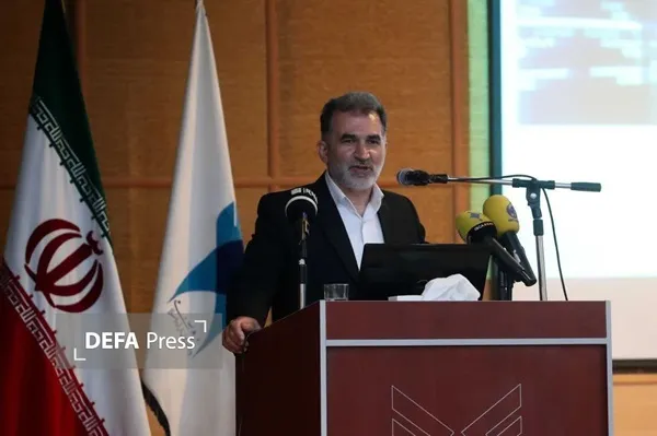 در جمع معاونان و مدیران فرهنگی و دانشجویی و استادان دانشگاه آزاد اسلامی سراسر کشور  هشدار داده شد