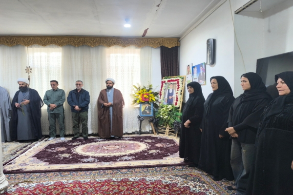 سردار حسینی: اقتدار ایران اسلامی مرهون ایثار شهداست