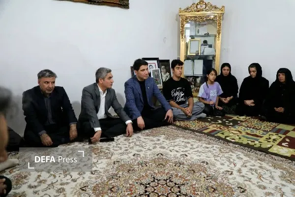 مطالبات خانواده‌های شهدای جنگ رمضان در کامیاران از استاندار کردستان