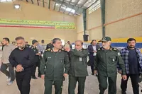تصاویر/بازدید سردار قریشی از محل بمباران ورزشگاه و اماکن لامرد جهت ساخت یادمان ملی شهدای لامرد