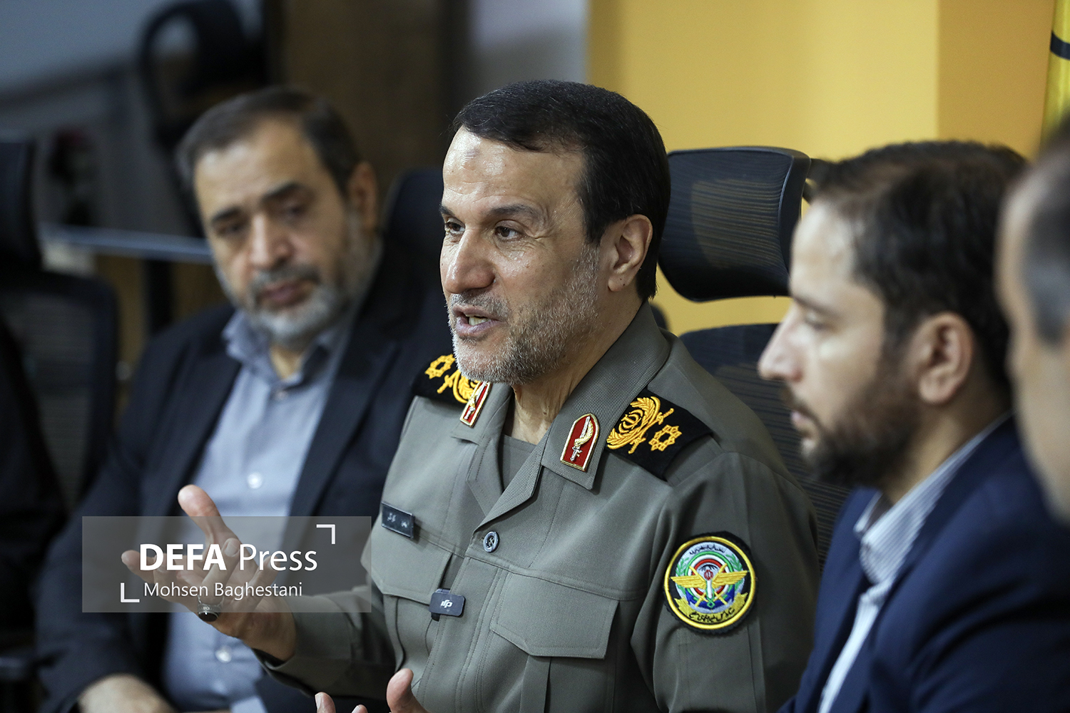 سردار کارگر: ضرورت انتقال پیام اقتدار ایران توسط رسانهها/ مدل جدید حضور مردمی در جنگ باید به الگو تبدیل شود سردار کارگر: ضرورت انتقال پیام اقتدار ایران توسط رسانهها/ مدل جدید حضور مردمی در جنگ باید به الگو تبدیل شود