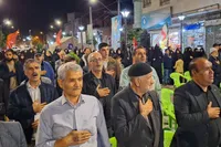تصاویر/ پرچم خون‌خواهی همچنان بر دوش مردم عجب‌شیر بلند است