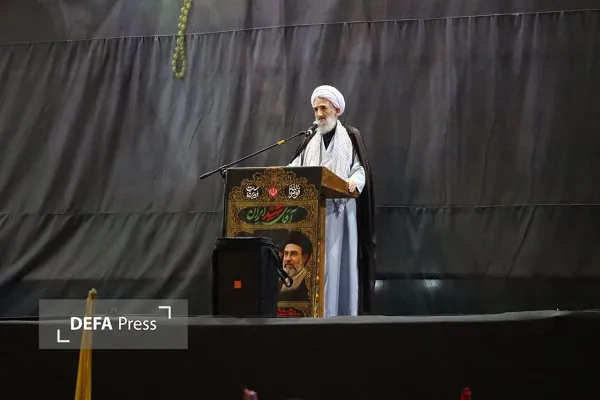 آیت الله محمدی لائینی: آمریکا در برابر عظمت ایران به خاک ذلت نشست