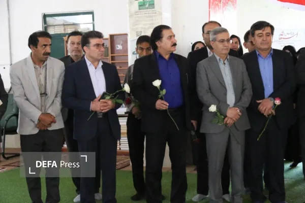 عطرافشانی گلزار شهدای یاسوج