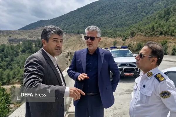 نواقص جاده بالادست سد هراز باید کاملا رفع شود