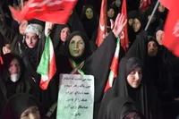 فیلم/ میدان داری ایلامی‌هاهمزمان با اربعین تشییع قائد شهید