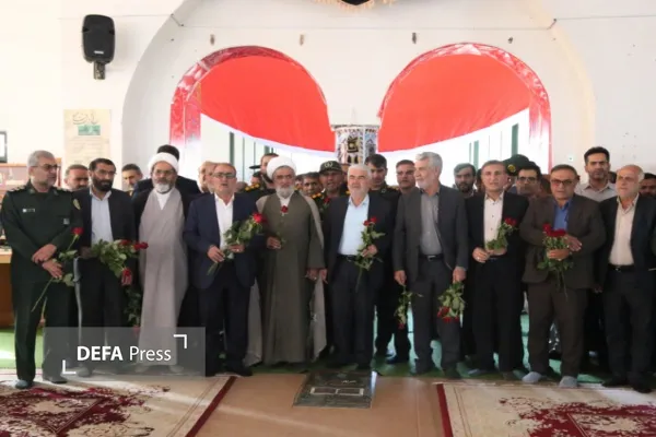 آیین مهمانی لاله ها در گلزار شهدای یاسوج