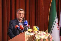 وزیر بهداشت: علم آمیخته با ایثار، قدرتی شکست‌ناپذیر می‌سازد