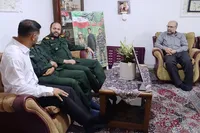 تصاویر/ دیدار مدیرکل حفظ آثار و نشر ارزش‌های دفاع مقدس و مقاومت مازندران با خانواده شهید «محمدزاده سورکی»