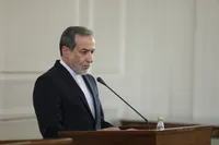 عراقچی: نیرو‌های مسلح ایران بزرگ‌ترین ارتش جهان را شکست دادند