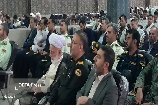 آیت‌الله دری‌نجف‌آبادی تأکید کرد: اولویت‌بخشی به تأمین مسکن کارکنان فراجا و خانواده شهدا یک ضرورت است/ لزوم مقابله قاطع با قاچاق سوخت