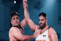 کشتی‌گیر پیشکسوت بیجاری بر سکوی قهرمانی جهان ایستاد