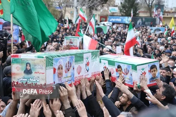 گفتگو با مادر خانواده شهیدان رستمی گفتگو با مادر خانواده شهیدان رستمی