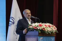 دشمن تلاش می‌کند تا دولت‌ها را از صف مردم جداکند