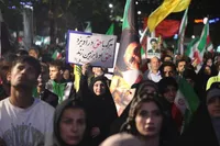 تصاویر/مردم سمنان در هفتاد و چهارمین شب برای اقتدار ایران به میدان آمدند