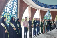 تصاویر/ آیین غبار روبی و عطرافشانی مزار مطهر شهدا
