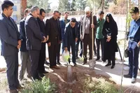 فرح بخش:کاشت ۵ هزار نهال در مدارس کرمان به یاد شهدای دانش‌آموز و معلم و در راستای ترویج فرهنگ درختکاری
