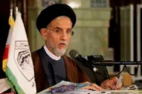 انقلاب اسلامی با تکیه بر مردم و خودباوری در برابر فشارهای دشمنان ایستاده است