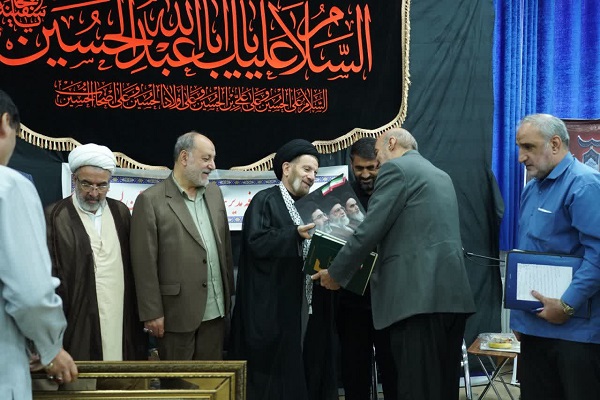 آئین تکریم و معارفه مسئول هیأت رزمندگان اسلام استان لرستان برگزار شد