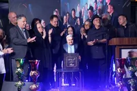 رونمایی از تندیس مرد هزارچهره سینمای ایران در شبی ماندگار