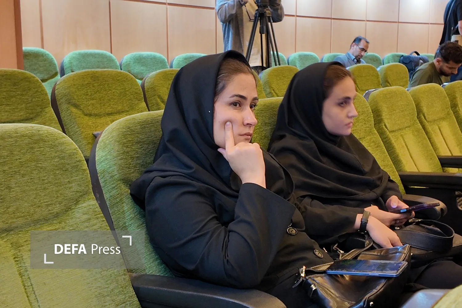 تصاویر/ نشست خبری مدیرکل حفظ آثار و نشر ارزش‌های دفاع مقدس همدان