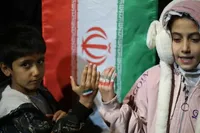 تصاویر/ حضور کودکان ایلامی در اربعین شهدای جنگ رمضان