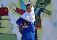 فیلم/ مزار شهیده رها حیدری و یسنا میرزازاده میزبان همکلاسی‌ها شد