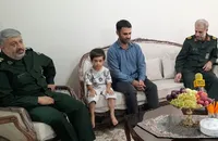فرزند شهید یوسفوند: پیکر پدرم را در پرچم سپاه و سرش را در چفیه تحویل گرفتم