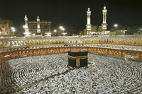 توصیف ادبی حج در کتاب «سنگ در سرزمین آینه‌ها»