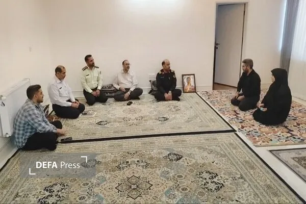 دیدار با خانواده شهد ا