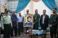 دیدار سرهنگ ترکی و فرماندهان ارشد نظامی و انتظامی چهارمحال و بختیاری با خانواده شهید «کریم بیاتی»
