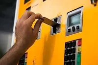 کارت‌سوخت با انتقال سهمیه بنزین به کارت‌بانکی حذف نمی‌شود