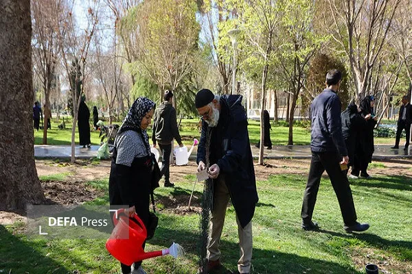 نهال‌هایی به نام شهدا در شهرکرد کاشته شد