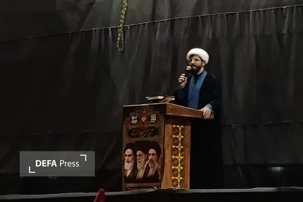 تولید گفتمان الهی تنها راه مبارزه با فرهنگ برهنگی و مفاسد اقتصادی است