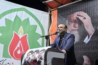 لزوم حفظ هوشیاری ملت در برابر توطئه دو قطبی سازی دشمن در کشور