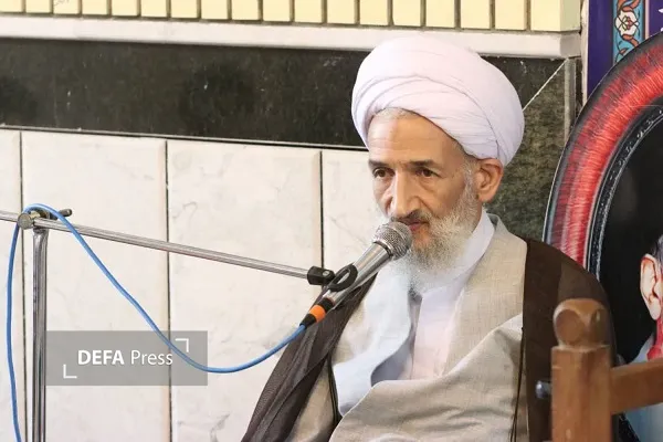 آیت الله محمدی لائینی: مسئولان برای حل مشکلات روستا‌ها پای کار باشند