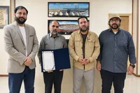 تقدیر بسیج از خیر بانی کنگره ملی محتشم کاشانی