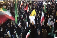 تصاویر/ سی و هفتمین حماسه حضور و خروش باشکوه مردم غیور دهلران