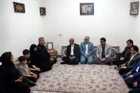 ۱۰۳ دیدار استاندار کرمانشاه با خانواده‌های شهدا؛ ۱۰۴۴ نفر از جامعه ایثارگری استخدام شدند