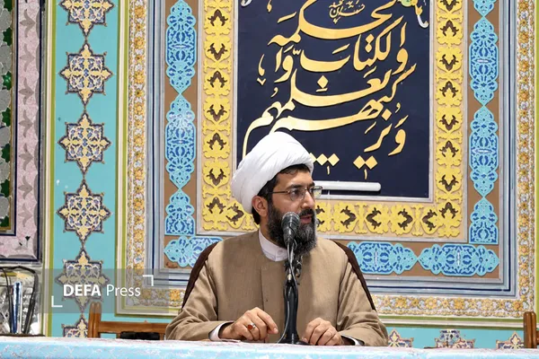 هدف اصلی دشمن تضعیف اتحاد و انسجام ملت ایران است