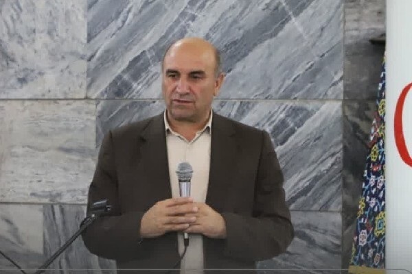 درمنان: رمز پیروزی ملت ایران، وحدت، تبعیت از رهبری و حفظ انسجام ملی است درمنان: رمز پیروزی ملت ایران، وحدت، تبعیت از رهبری و حفظ انسجام ملی است