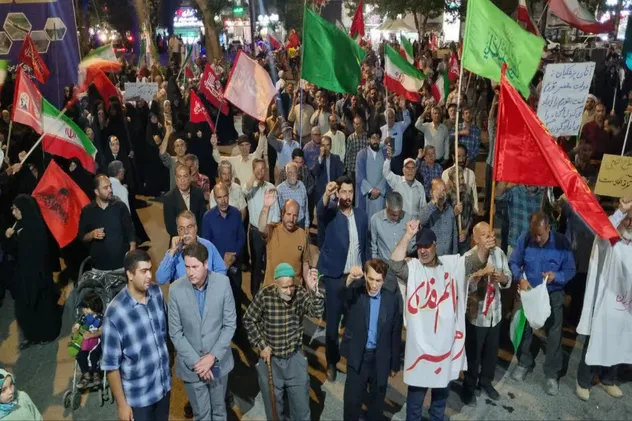 تصاویر/ اجتماع مردم انقلابی خراسان شمالی در یکصد و هشتاد و چهارمین شب از حماسه خیابان