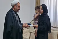 عطر ایثار در خانه شهیدان؛ تجدید میثاق نماینده ولی‌فقیه با خانواده‌های معظم شهدای رمضان+ تصاویر