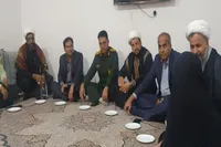 تکریم خانواده شهید «خرم بامری» در عنبرآباد به مناسبت هفته دفاع مقدس