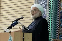 برای زنده نگه داشتن راه شهدا باید در مسیر حق ثابت قدم ماند