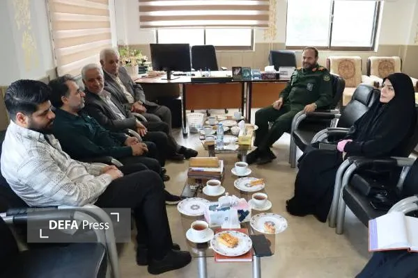 تأکید بر همافزایی شاعران و متولیان برای تولید آثار ماندگار حوزه دفاع مقدس و مقاومت تأکید بر همافزایی شاعران و متولیان برای تولید آثار ماندگار حوزه دفاع مقدس و مقاومت